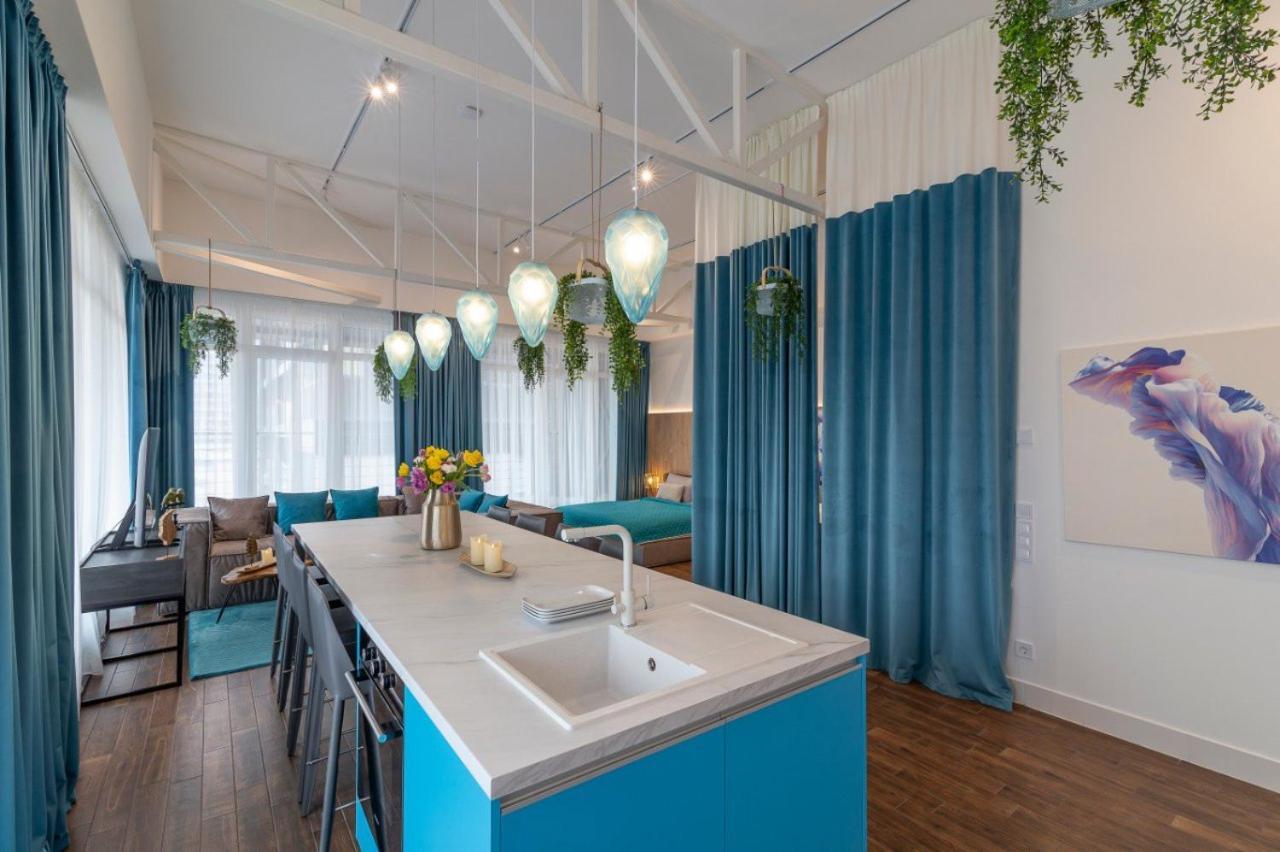 Stylish 1 Bedroom Studio Near Most City Dnipro Exteriör bild