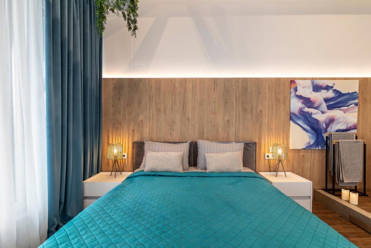 Stylish 1 Bedroom Studio Near Most City Dnipro Exteriör bild