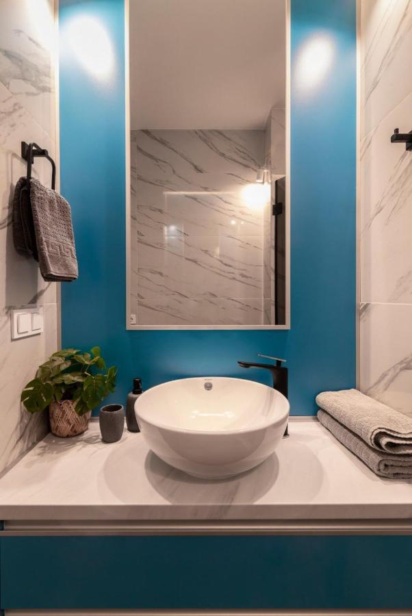 Stylish 1 Bedroom Studio Near Most City Dnipro Exteriör bild
