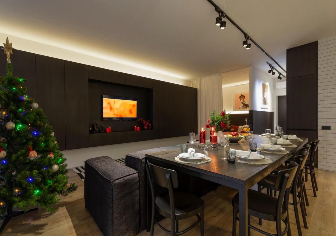 Stylish 1 Bedroom Studio Near Most City Dnipro Exteriör bild