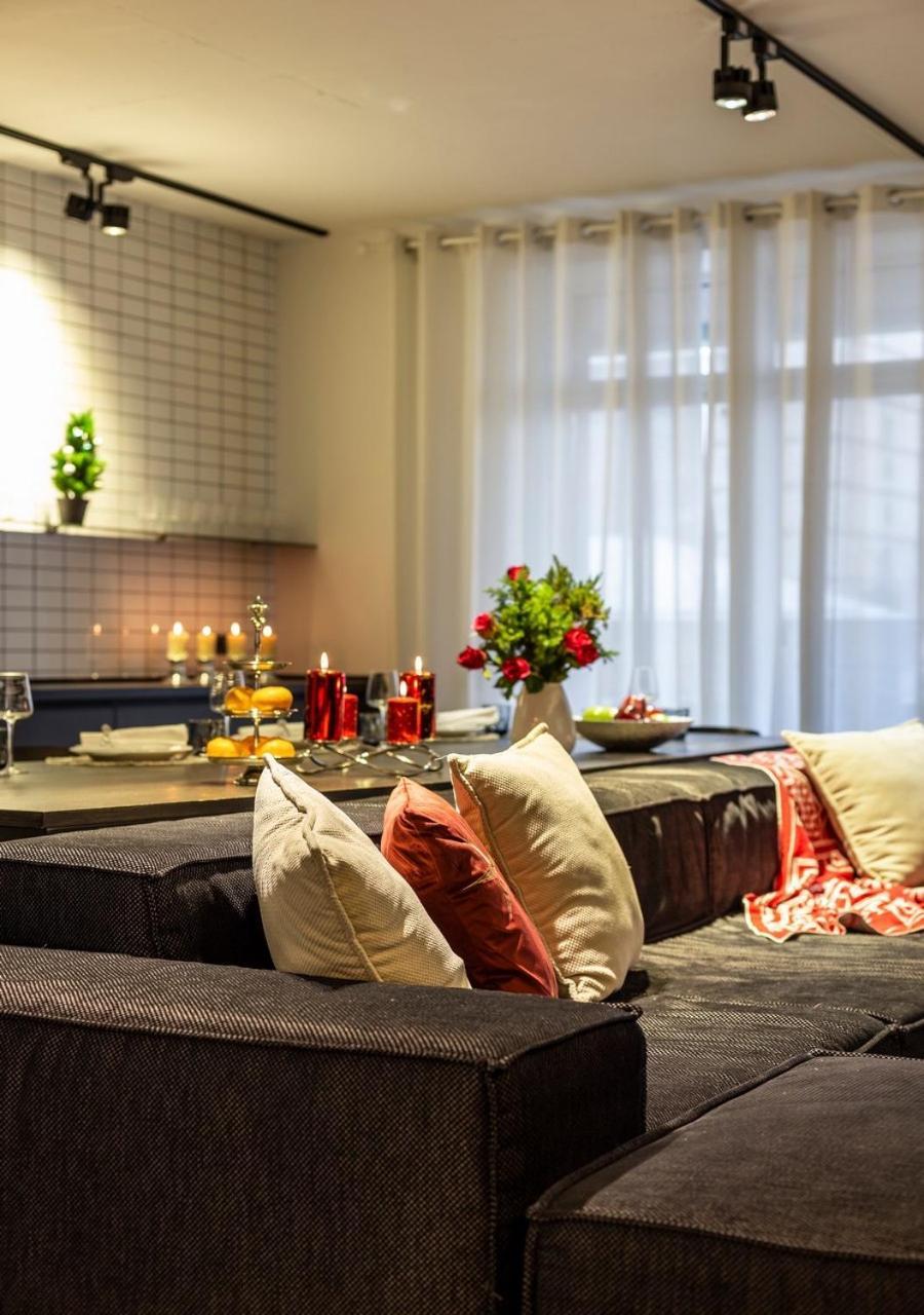 Stylish 1 Bedroom Studio Near Most City Dnipro Exteriör bild